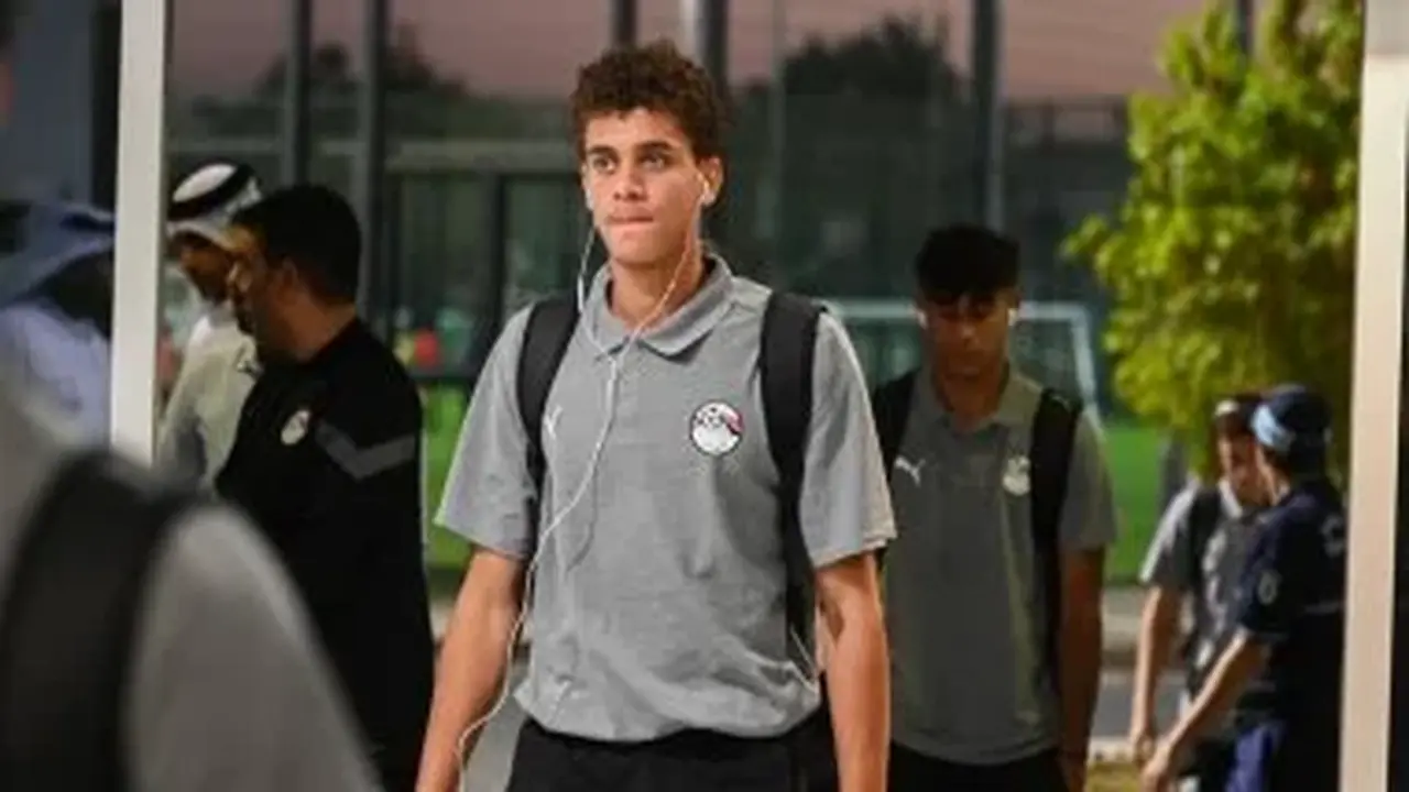 عرض برشلونة لضم حمزة عبد الكريم من الأهلي يكشف تفاصيل الصفقة الجديدة للمحمودي